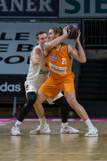 回到场上 回到场上